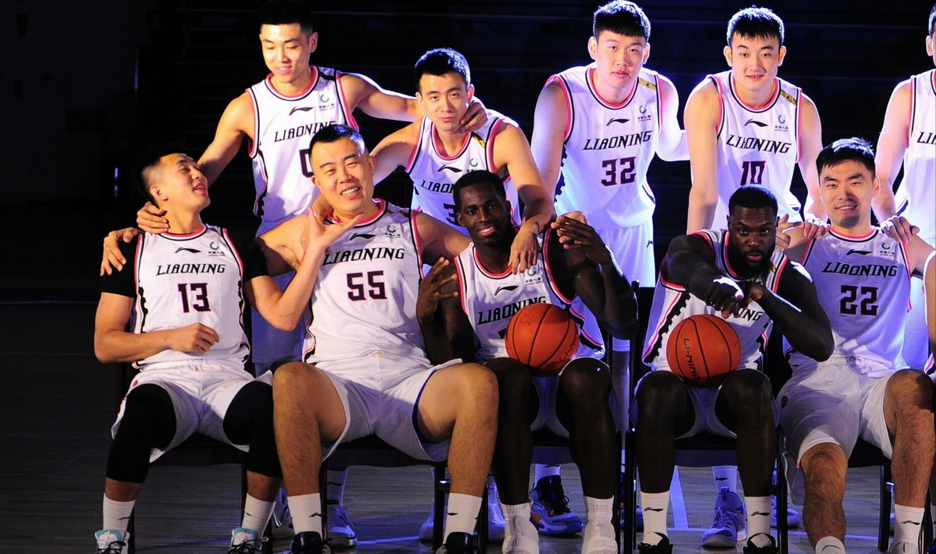 阵容庞大的篮球粉丝俱乐部成立,会员福利满满 阵容庞大的篮球粉丝俱乐部成立,会员福利满满