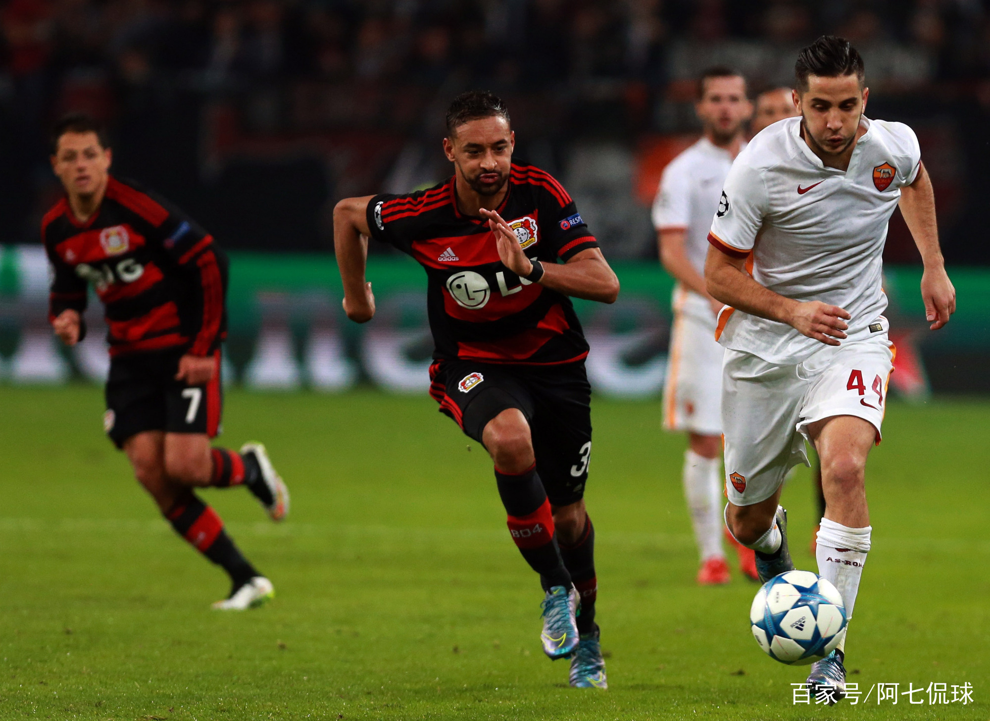 开云体育-AC米兰豪取主场胜利西汉姆陷入低迷