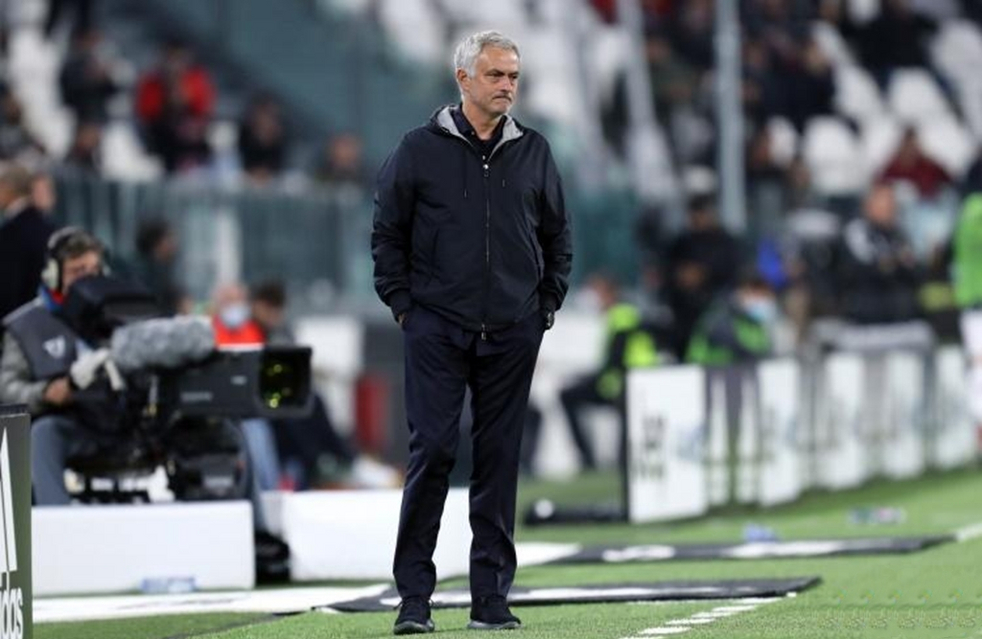 开云体育-意甲劲旅航空飞行禁令加时战告负(美国飞机入侵中国领空牺牲)