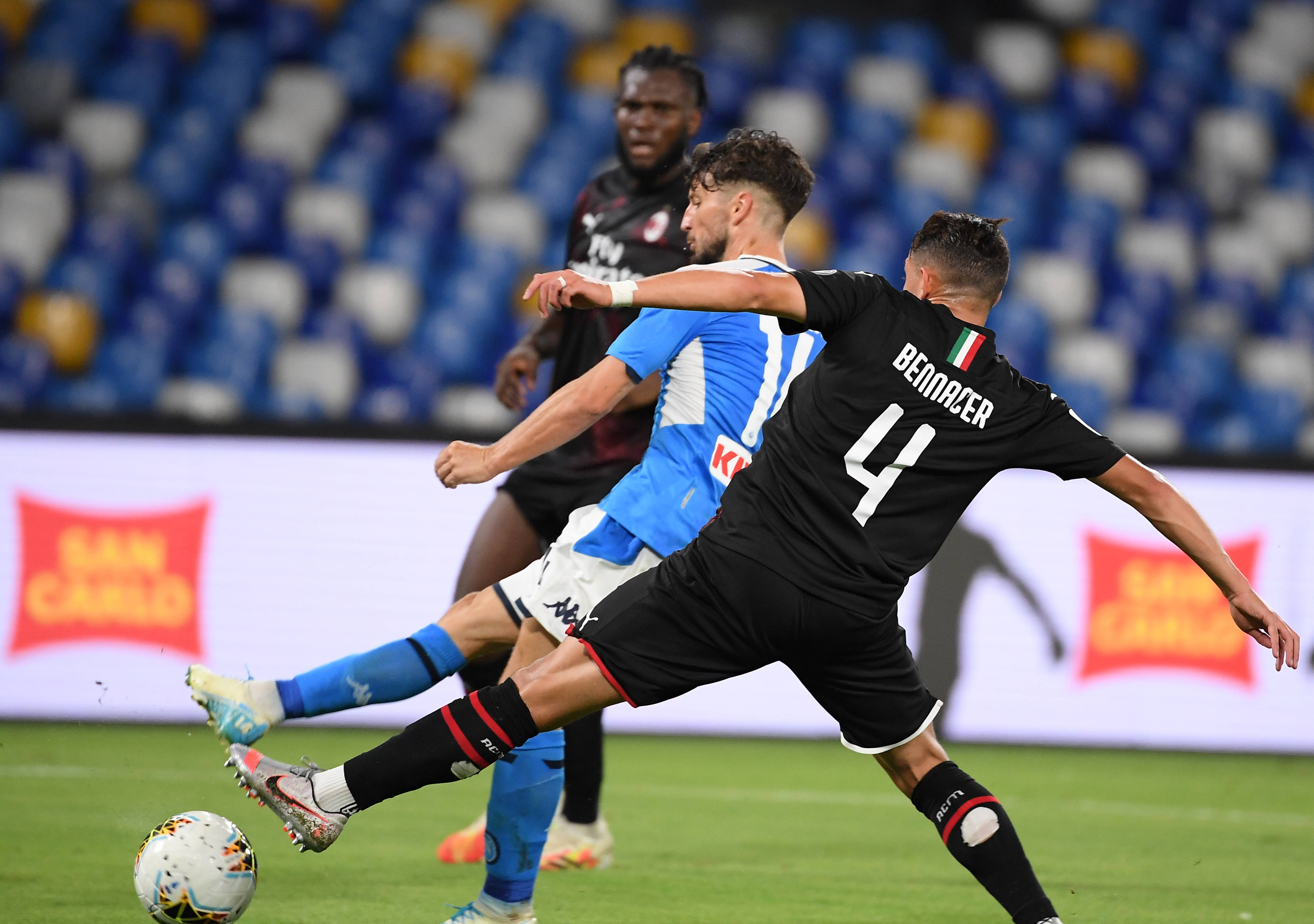 开云APP-卡利亚里主场小胜，保级形势略显乐观(卡利亚里足球)