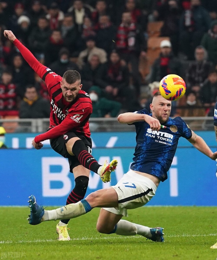 那不勒斯战胜劲旅，保持领先位置