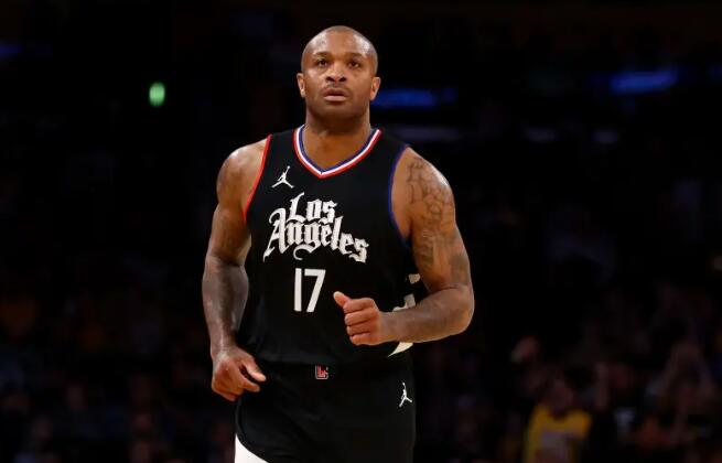 快船主场获胜,霍华德受伤不影响胜利 快船主场获胜,霍华德受伤不影响胜利