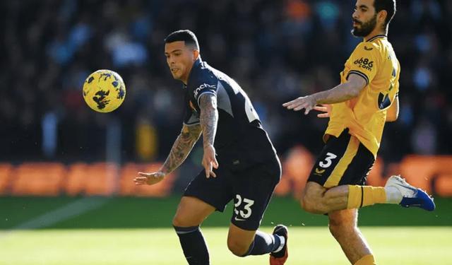 英超之战,悬念重重谁将跻身巅峰?(诺丁汉森林跻身英超前四) 英超之战,悬念重重谁将跻身巅峰?(诺丁汉森林跻身英超前四)