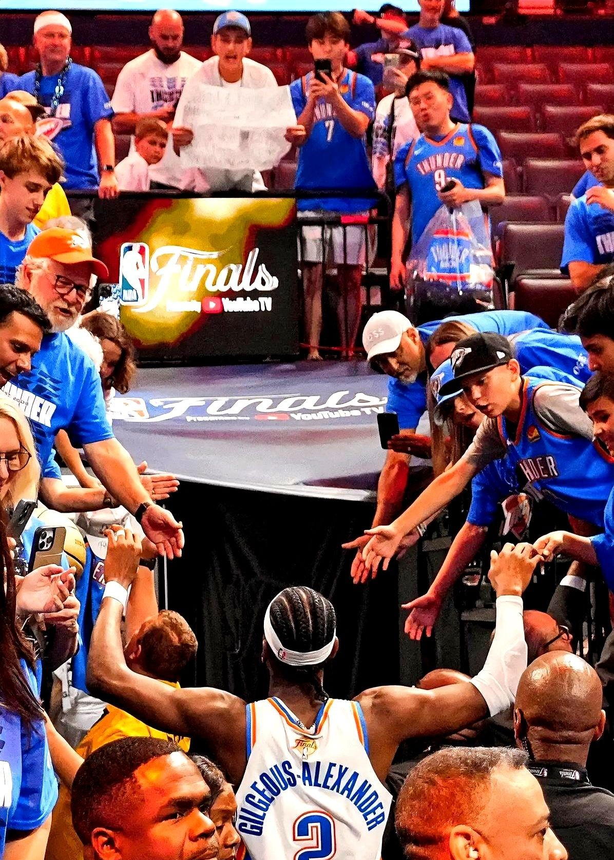 开云体育-雷霆惨败不敌骑士，骑士晋级季后赛