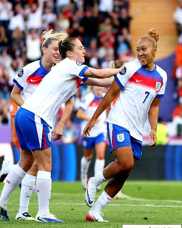 开云APP-意大利女足队员在比赛中获得好成绩晋级